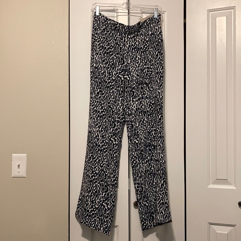 New with tags Chico’s brick geo pant